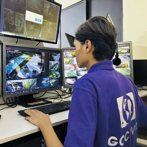 GCCTVMS operator monitoring a building entrance